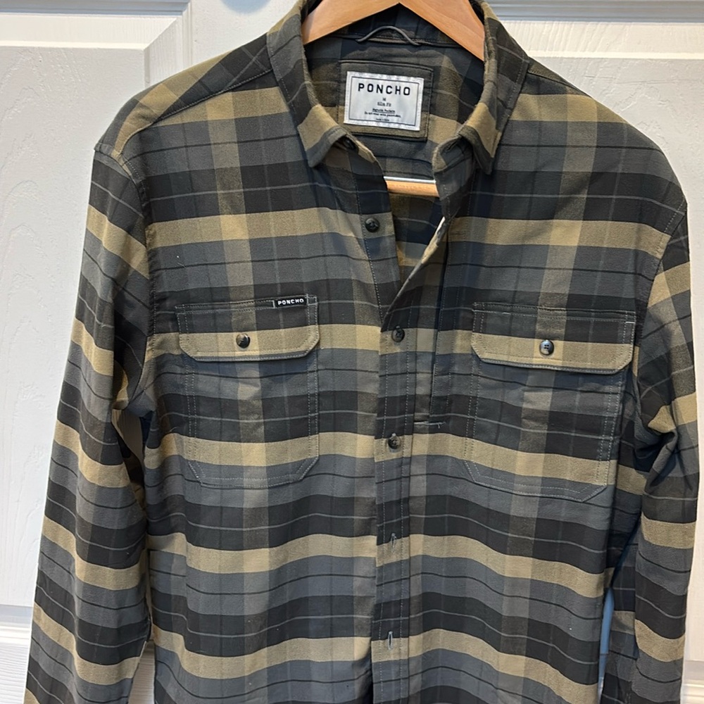 PONCHO Men’s shirt.